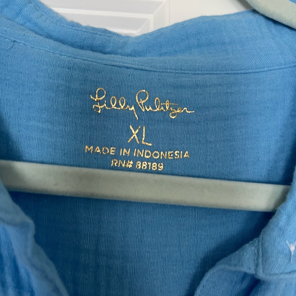 Lilly Pulitzer Geanie button down top size XL french blue - Picture 2 of 3